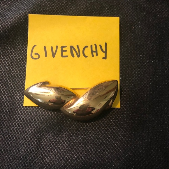 Givenchy vintage classic pin unique shape - Picture 1 of 4